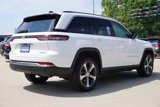 Used 2023 Jeep Grand Cherokee Limited image 3