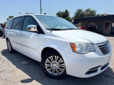 Used 2014 Chrysler Town & Country Touring-L w/ Driver Convenience Group image 3