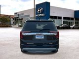 Used 2023 GMC Acadia SLT image 4