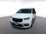 Used 2024 Chrysler Pacifica Touring-L image 5
