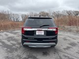 Used 2022 GMC Acadia SLE w/ Driver Convenience Package image 4