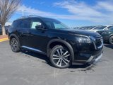New 2025 Nissan Pathfinder Platinum image 2