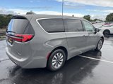 New 2025 Chrysler Pacifica Select image 3