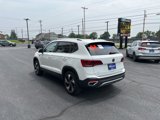 Used 2024 Volkswagen Taos SE w/ Panoramic Sunroof Package image 3