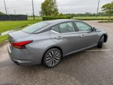 Used 2023 Nissan Altima 2.5 SV image 2