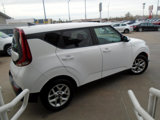 Used 2020 Kia Soul S image 2