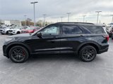 Used 2025 Ford Explorer ST-Line w/ ST-Line Street Pack image 2