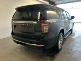Used 2023 Chevrolet Suburban LT image 5