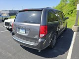 Used 2017 Dodge Grand Caravan SXT image 2