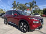 Used 2021 Nissan Rogue Platinum image 3