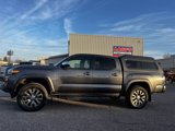 Used 2021 Toyota Tacoma Limited image 2