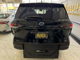 Used 2025 Toyota Sienna LE image 5