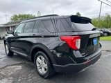 Used 2022 Ford Explorer XLT w/ Equipment Group 202A image 3