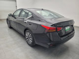 Used 2023 Nissan Altima 2.5 SV image 3