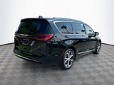 New 2026 Chrysler Pacifica Pinnacle image 4