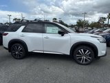 New 2025 Nissan Pathfinder Platinum image 2