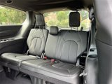 New 2025 Chrysler Pacifica Select image 6