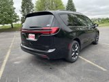 New 2025 Chrysler Pacifica Limited image 6