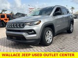 Used 2022 Jeep Compass Latitude image 2