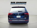 Used 2022 Volkswagen Tiguan SE w/ Panoramic Sunroof Package image 6