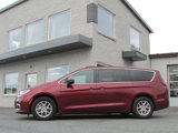 Used 2023 Chrysler Pacifica Touring-L image 2