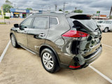Used 2017 Nissan Rogue SV image 5