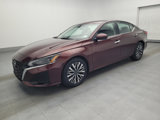 Used 2023 Nissan Altima 2.5 SV image 2