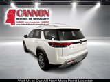 New 2025 Nissan Pathfinder SL image 5