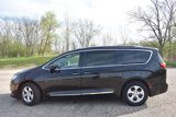 Used 2017 Chrysler Pacifica Touring-L Plus w/ Advanced Safetytec Group image 3