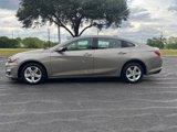 Used 2022 Chevrolet Malibu LT image 3
