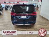 New 2025 Chrysler Pacifica Select image 5