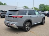 New 2025 Nissan Pathfinder Platinum w/ Cargo Package image 4