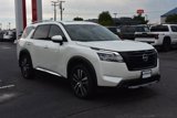 Used 2024 Nissan Pathfinder Platinum w/ Black Appearance Package image 3