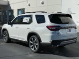 New 2025 Honda Pilot Touring image 3