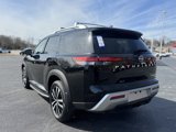 New 2025 Nissan Pathfinder Platinum w/ Lighting Package (N93) image 5