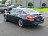 Used 2017 Nissan Altima 2.5 SV w/ Convenience Package image 3