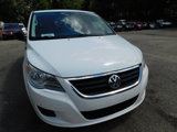 Used 2011 Volkswagen Routan S image 2