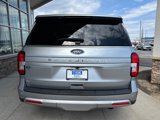 Used 2023 Ford Expedition XLT image 3
