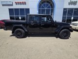 Used 2022 Jeep Gladiator Sport image 2