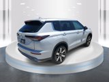 New 2025 Mitsubishi Outlander SE image 4