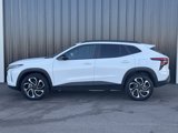 Used 2025 Chevrolet Trax RS image 2