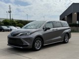 Used 2024 Toyota Sienna LE image 3