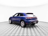 Certified 2024 Porsche Macan image 3