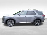 New 2025 Nissan Pathfinder Platinum image 2