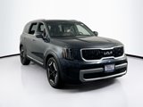 Used 2023 Kia Telluride EX w/ EX Captain's Chair Package image 3