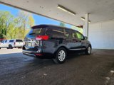 Used 2018 Kia Sedona LX w/ LX Essentials Premium Package image 3