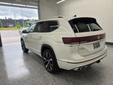 Used 2024 Volkswagen Atlas SEL Premium R-Line image 2