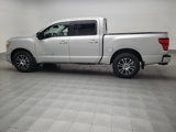 Used 2020 Nissan Titan SV w/ SV Convenience Package image 3