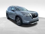 New 2025 Nissan Pathfinder Platinum image 2