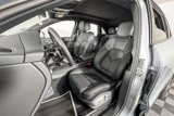 Certified 2025 Porsche Macan image 4